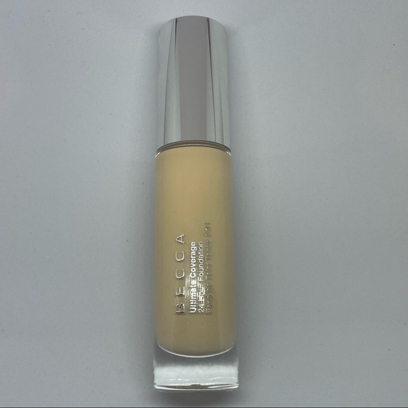 Ultimate Coverage 24-Hour Foundation -Vanilla by Becca - Picture 2 of 3